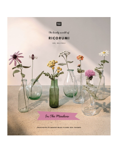 livret ricorumi In the meadow fleurs au crochet